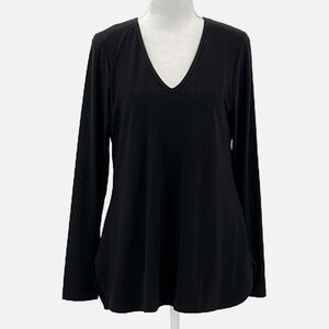 Franne Golde V Neck Long Sleeve T Shirt in Black - Size Medium